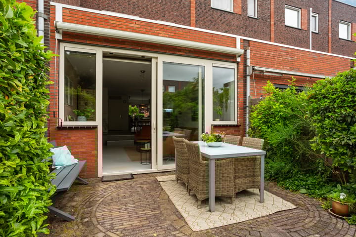 Foto 26 van J.H. van den Broekstraat 10