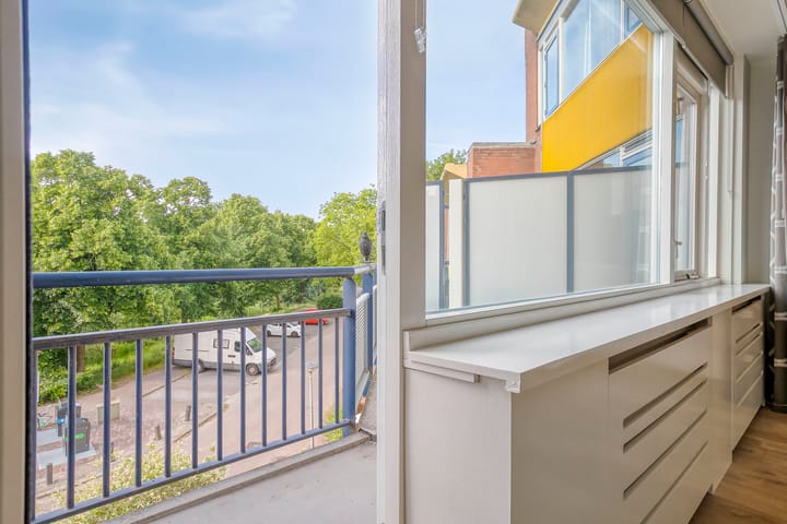 Photo 9 of Binnenhof 215