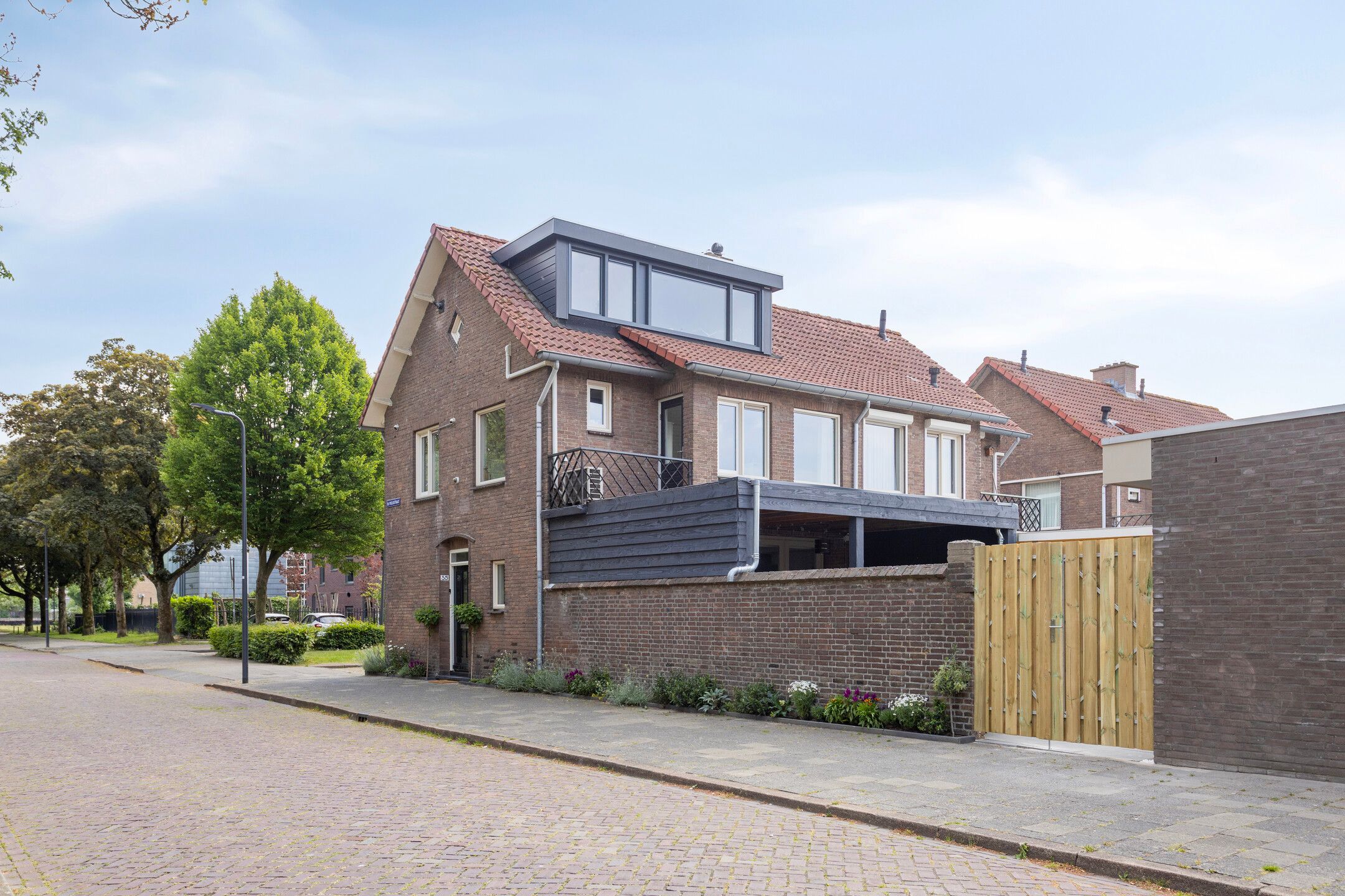 Foto 36 van Dr. Poelsstraat 35