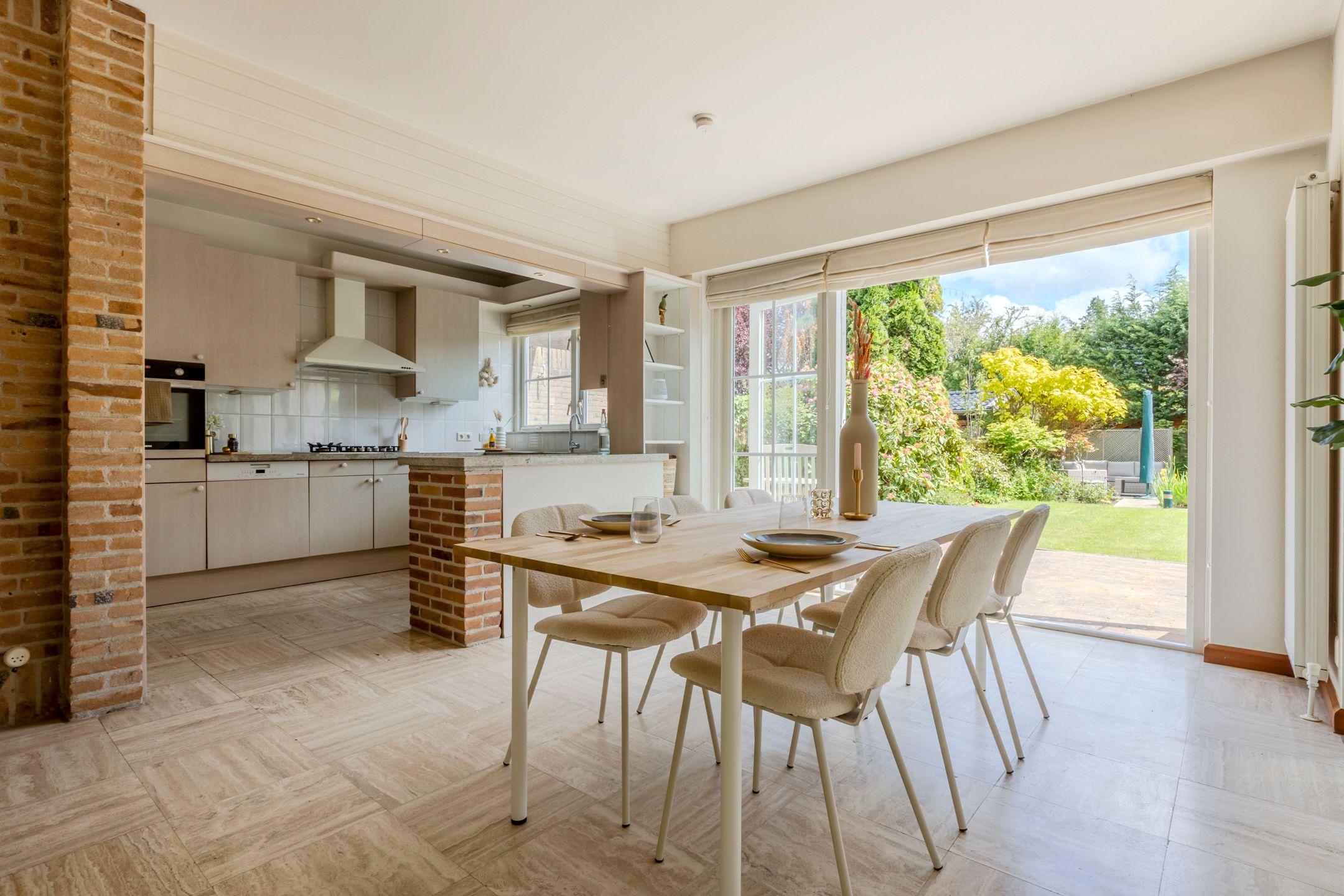 Photo 3 of Raadhuisstraat 10