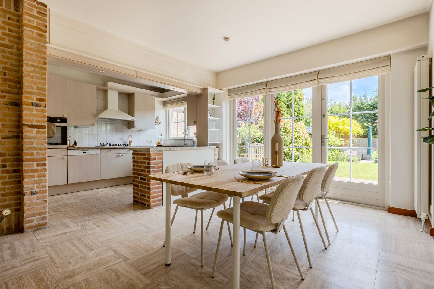 Photo 14 of Raadhuisstraat 10