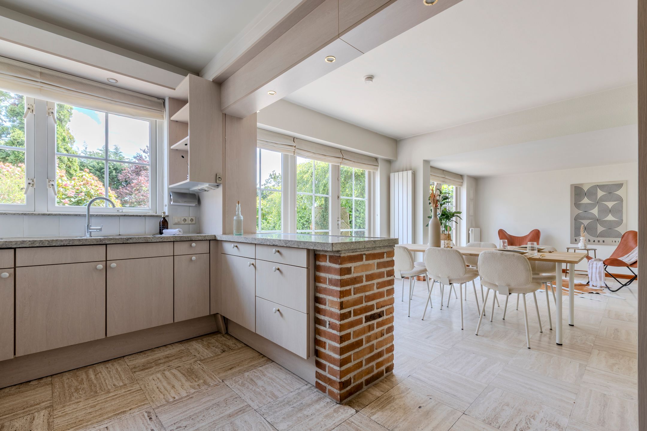 Photo 21 of Raadhuisstraat 10