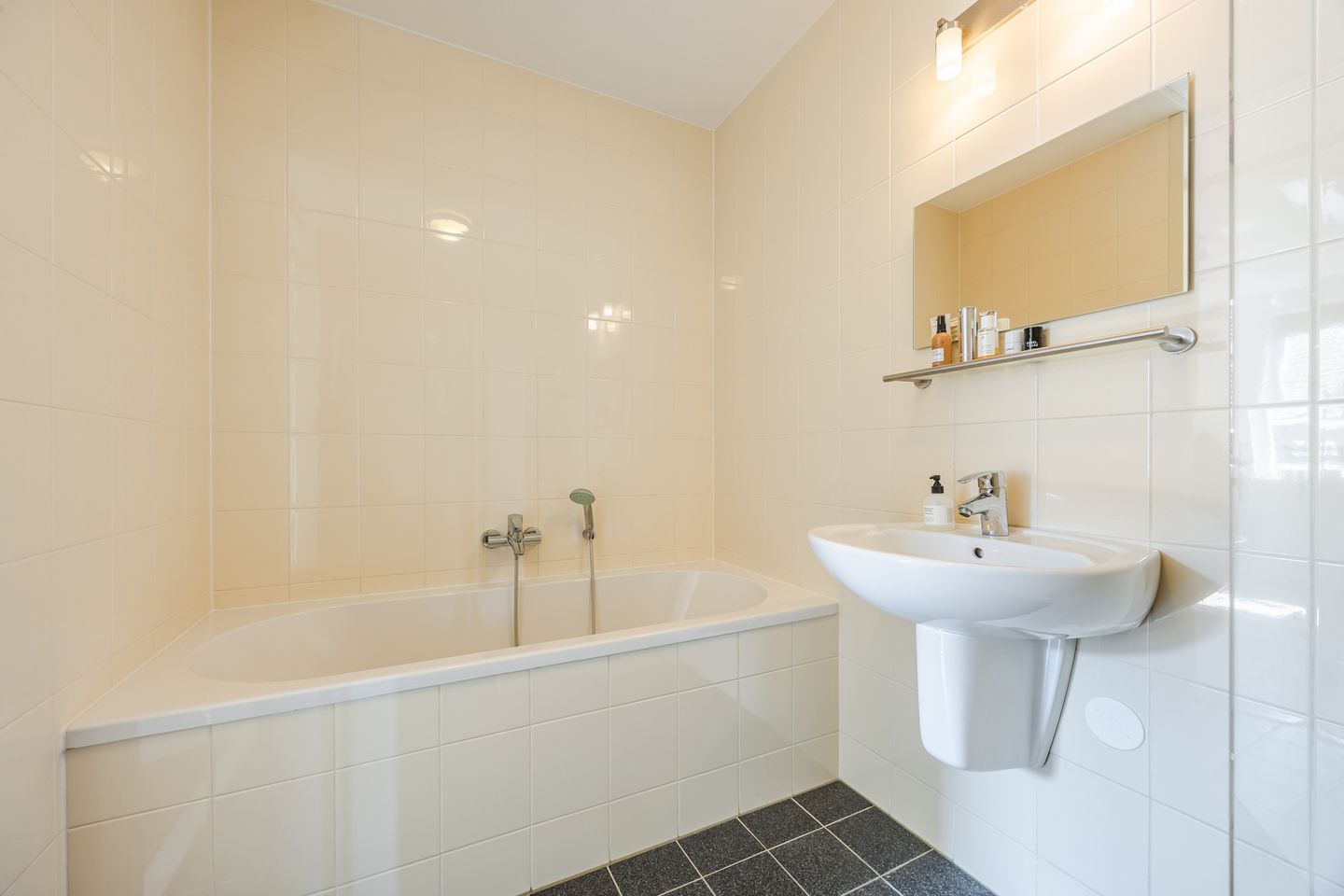 Foto 19 van Zilveresdoorn 27