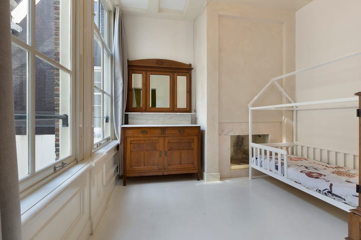 Foto 12 van Oudezijds Voorburgwal 233-B