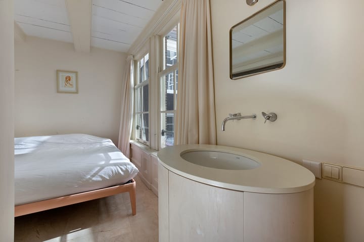 Foto 17 van Oudezijds Voorburgwal 233-B