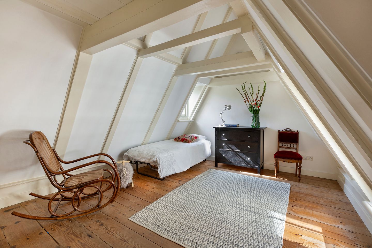 Foto 19 van Oudezijds Voorburgwal 233-B