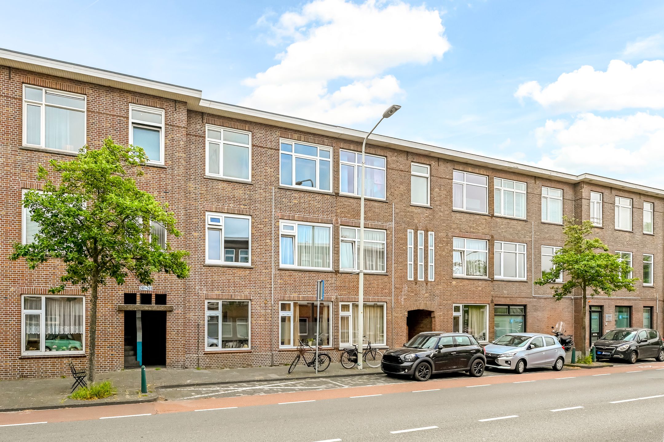 Photo 3 of Kamperfoeliestraat 209