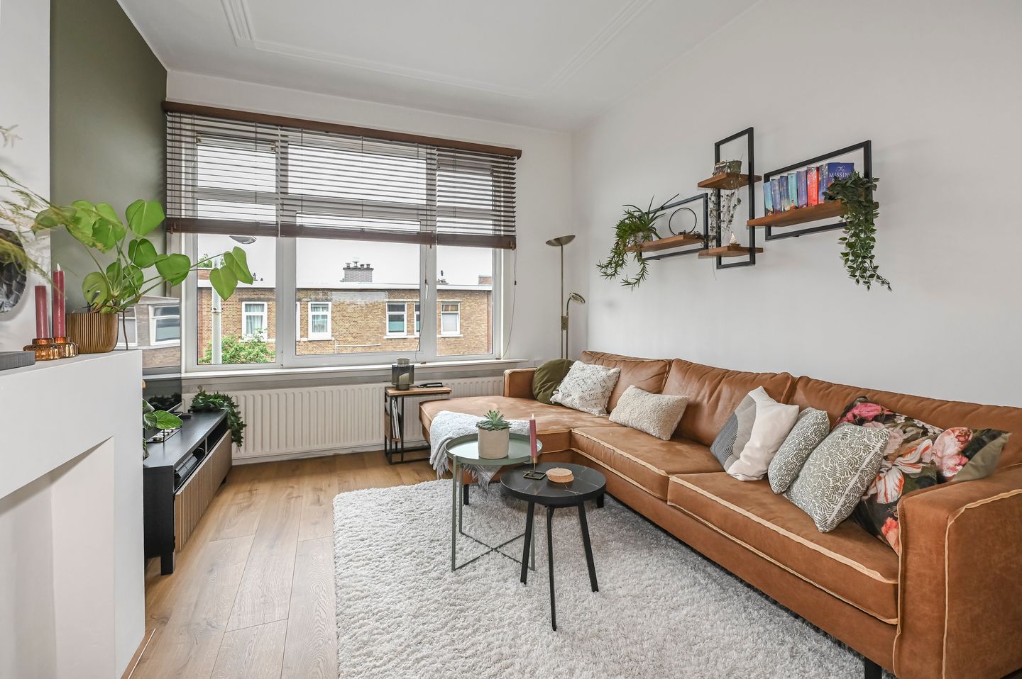 Photo 20 of Kamperfoeliestraat 209