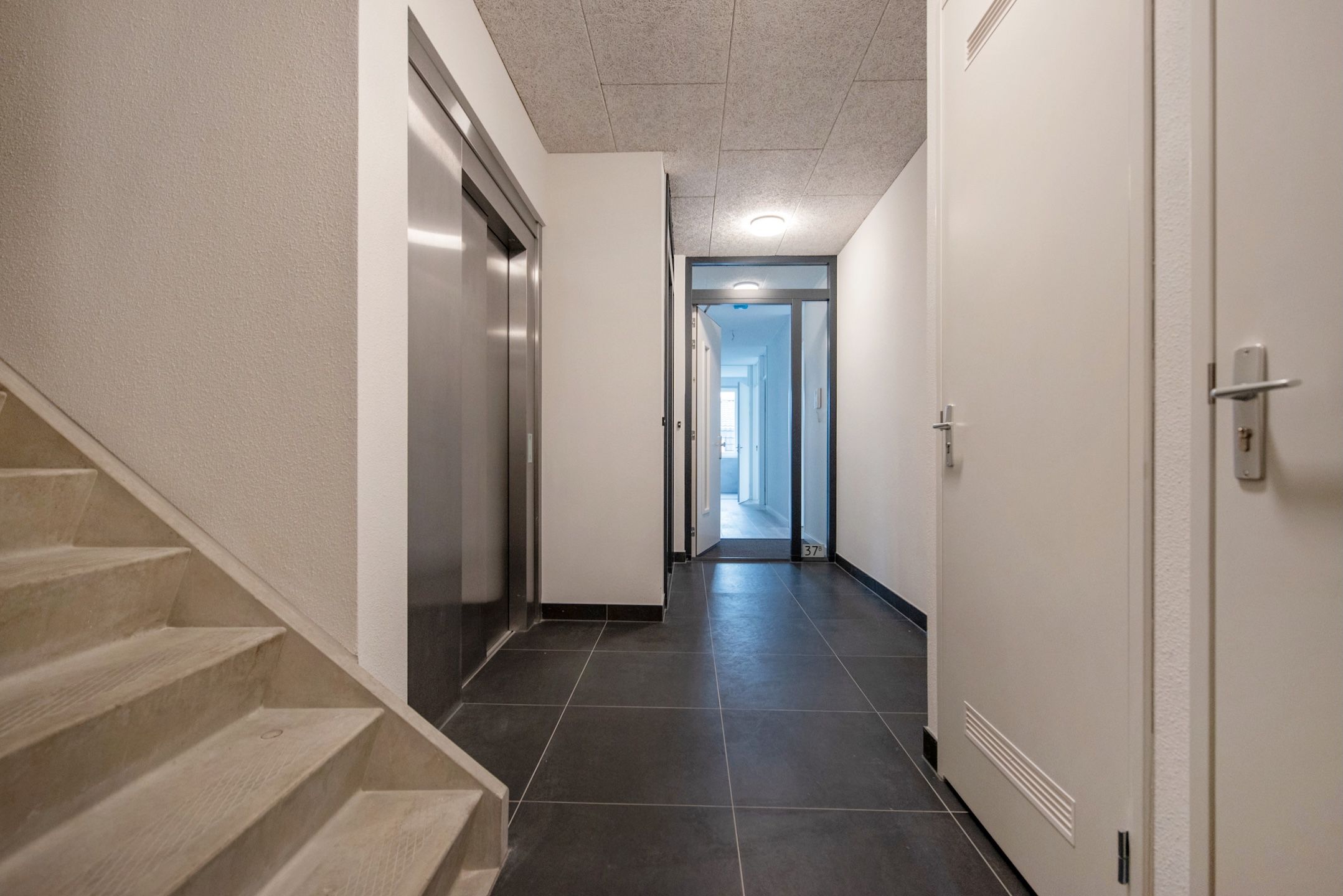 Foto 9 van Leidsewallen 37-A