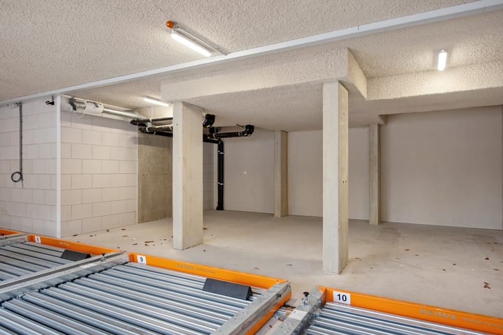 Photo 47 of Leidsewallen 37-A