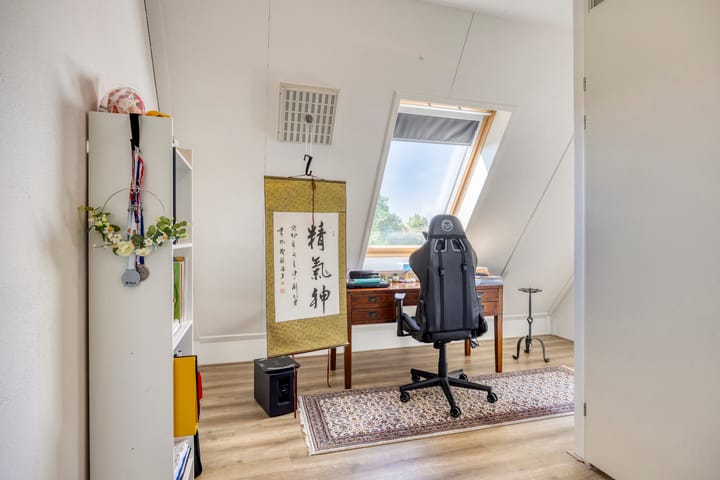 Foto 25 van Gentiaan 33