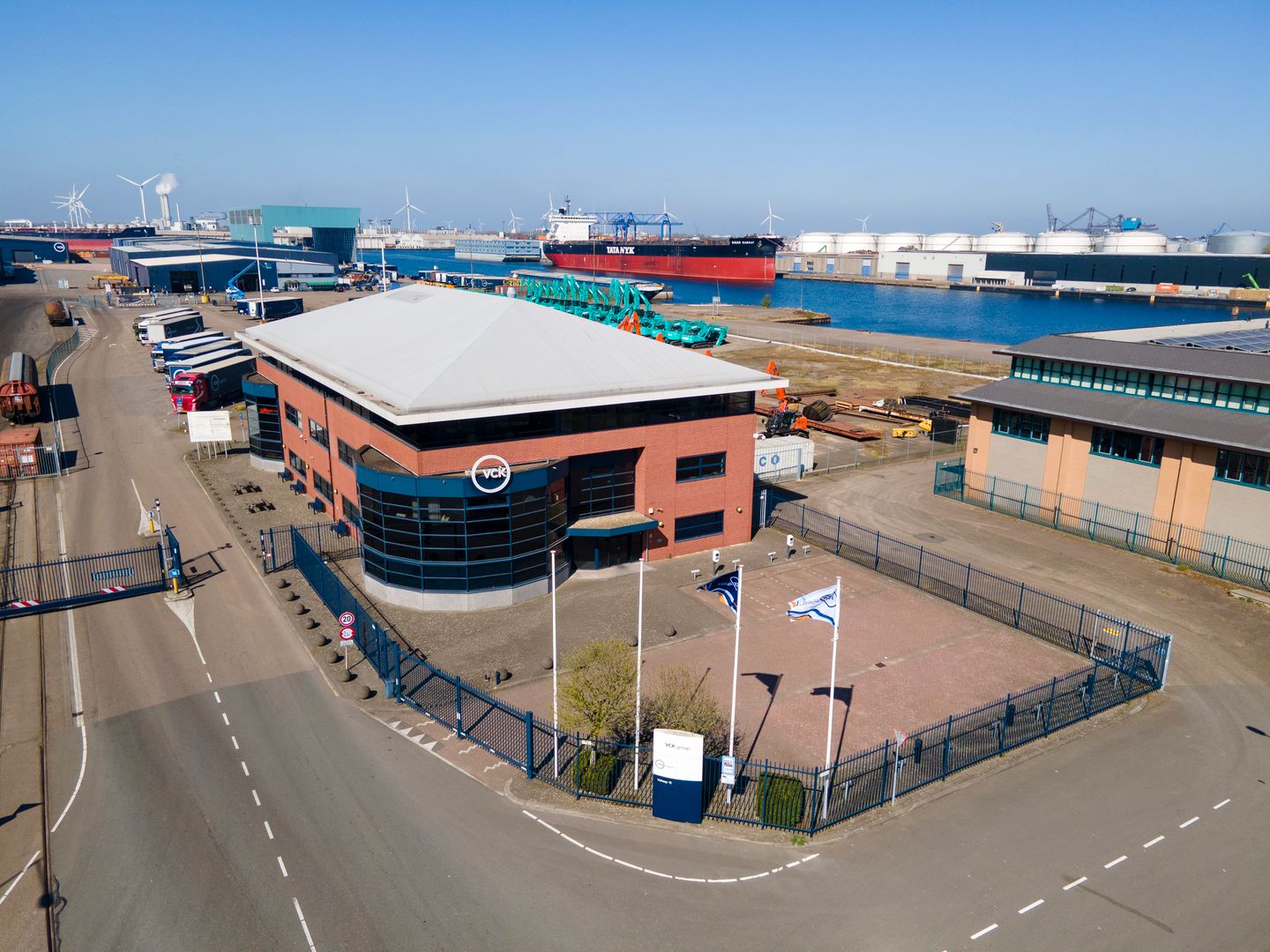 Bekijk foto 1 van Valreep 13