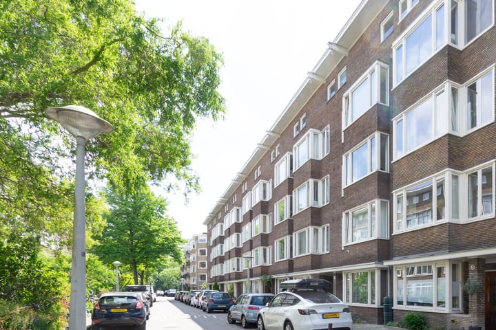 Photo 1 of Esmoreitstraat 41-2