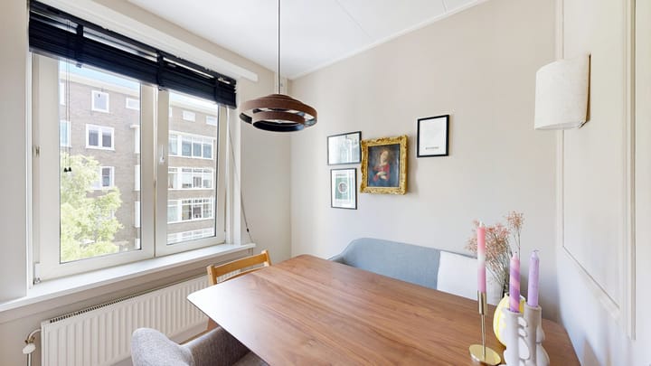 Photo 12 of Esmoreitstraat 41-2