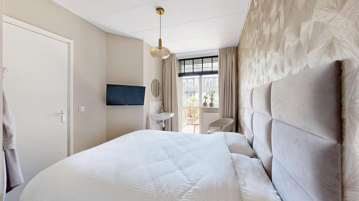 Photo 18 of Esmoreitstraat 41-2