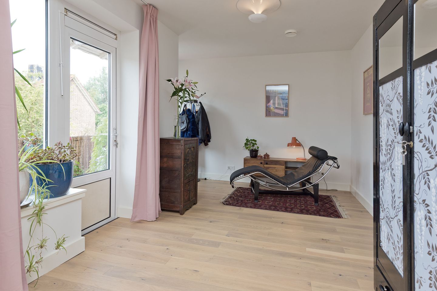 Photo 4 of Medemblikstraat 50-1