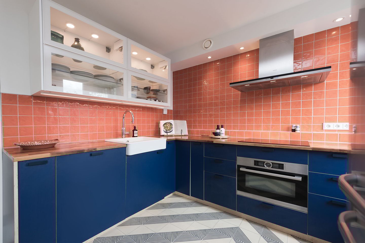 Photo 10 of Medemblikstraat 50-1