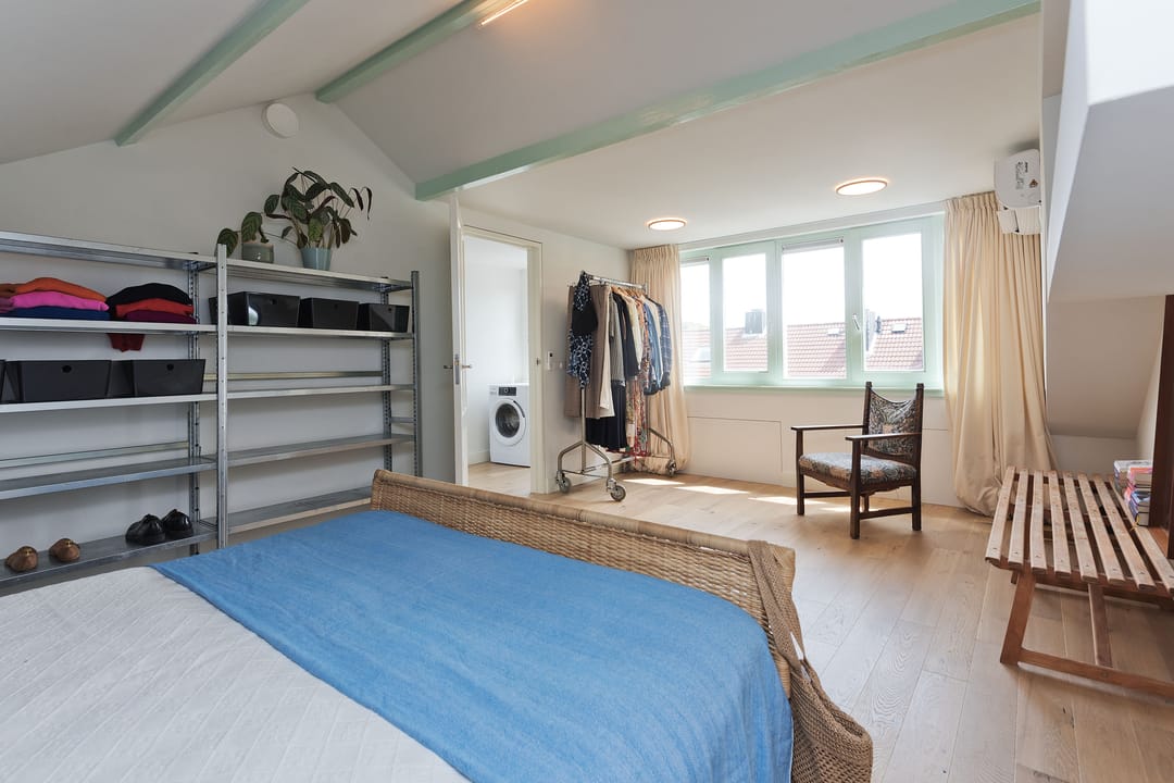 Photo 13 of Medemblikstraat 50-1