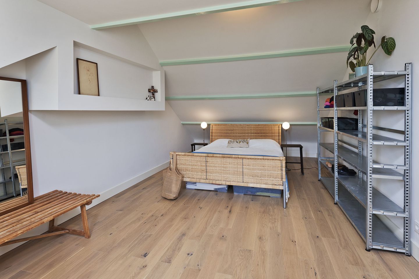 Photo 14 of Medemblikstraat 50-1