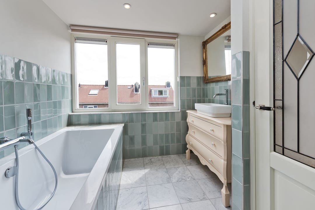 Photo 16 of Medemblikstraat 50-1