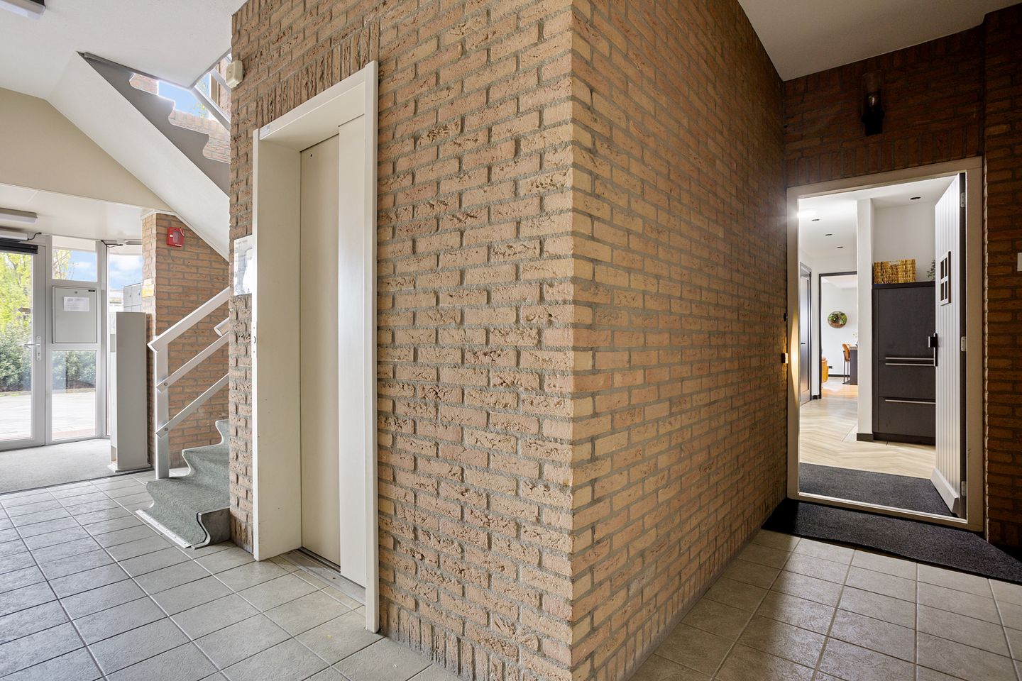 Foto 10 van Stationsplein 7