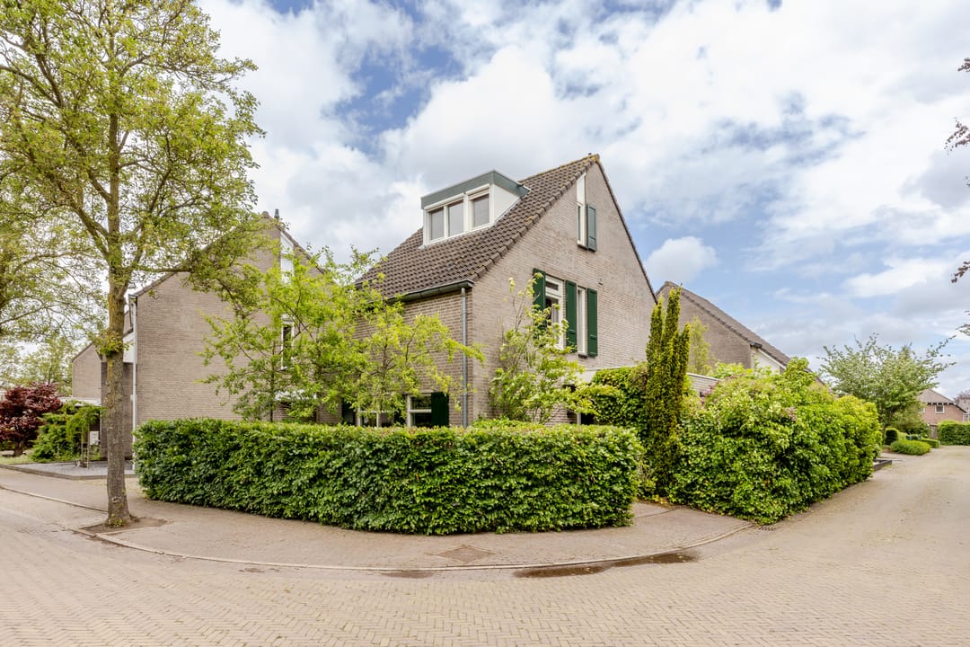 Photo 1 of Burg. Den Oudenstraat 2