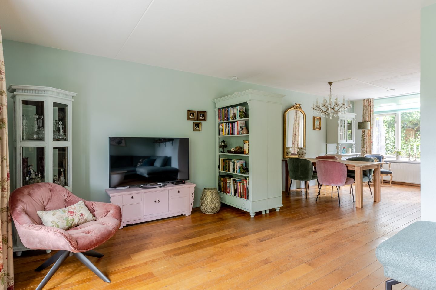 Photo 5 of Burg. Den Oudenstraat 2