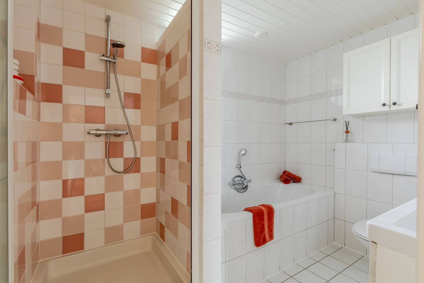 Photo 19 of Burg. Den Oudenstraat 2