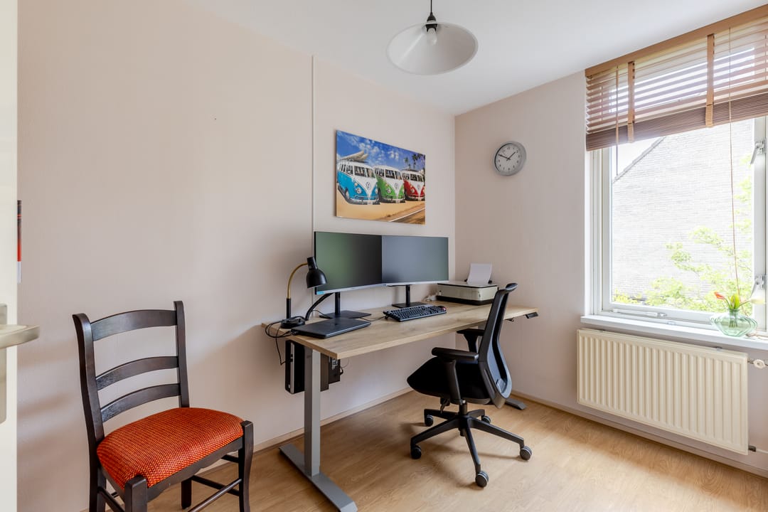 Photo 22 of Burg. Den Oudenstraat 2