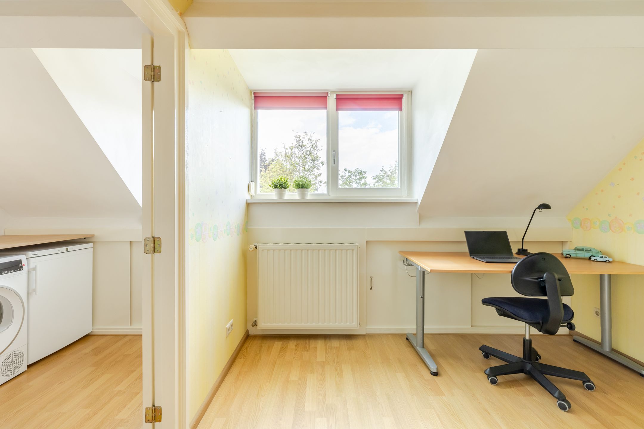 Photo 27 of Burg. Den Oudenstraat 2