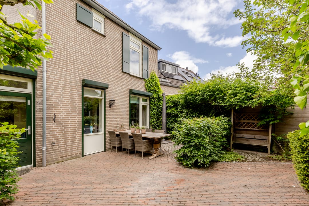 Photo 31 of Burg. Den Oudenstraat 2