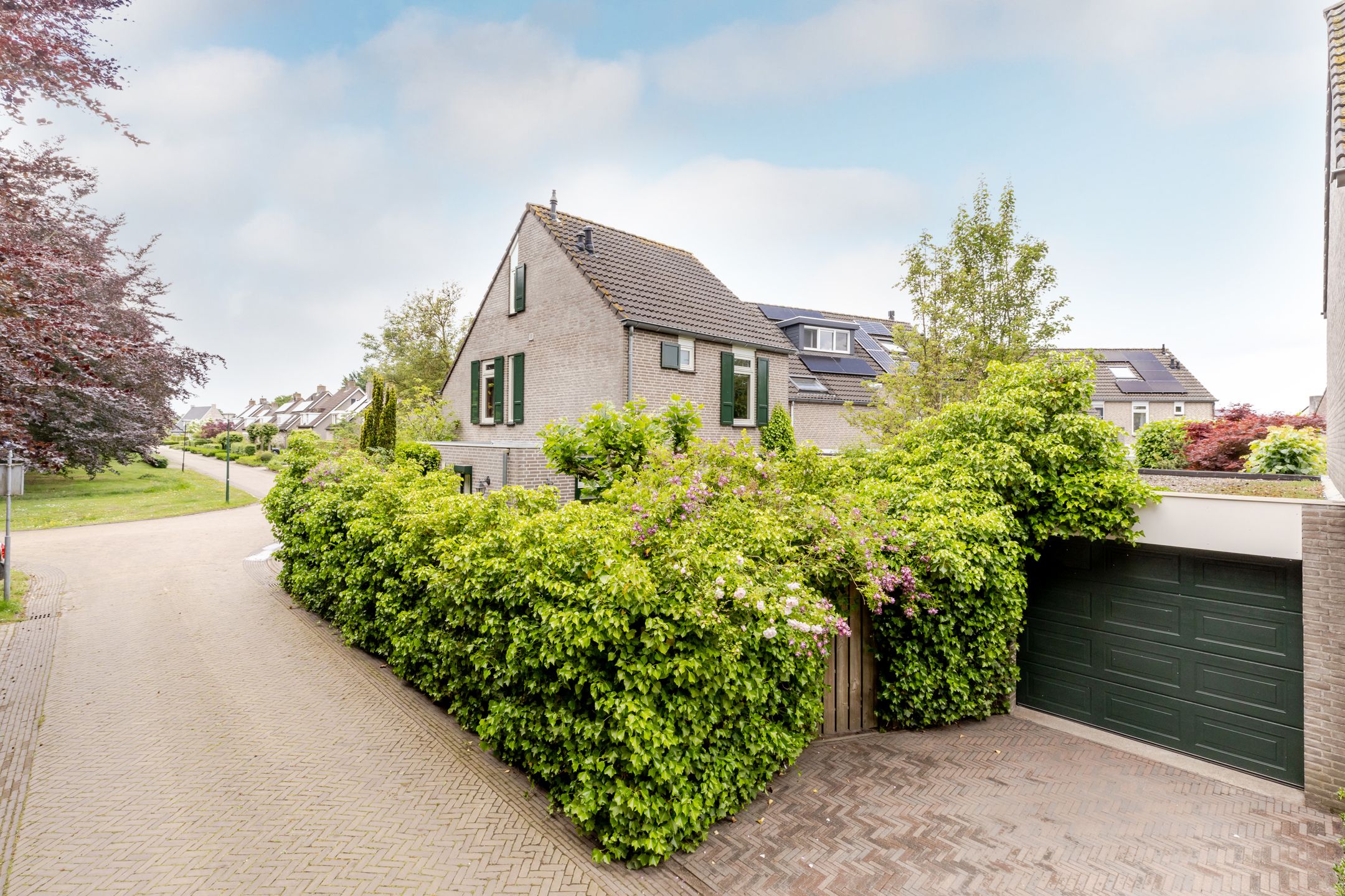 Photo 39 of Burg. Den Oudenstraat 2