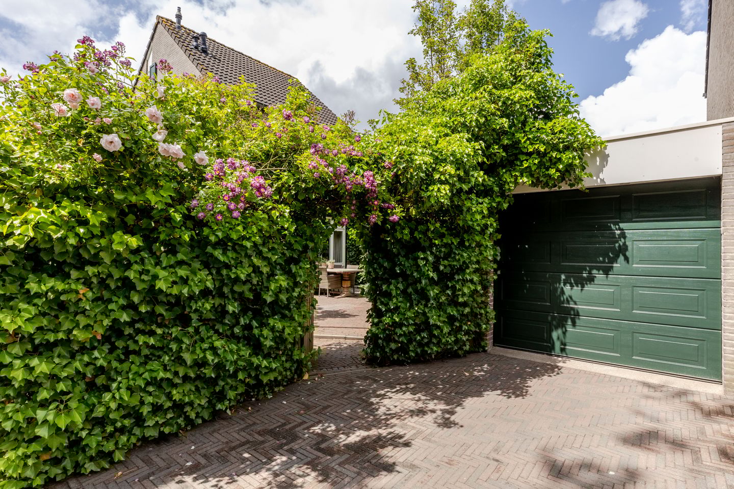 Photo 40 of Burg. Den Oudenstraat 2