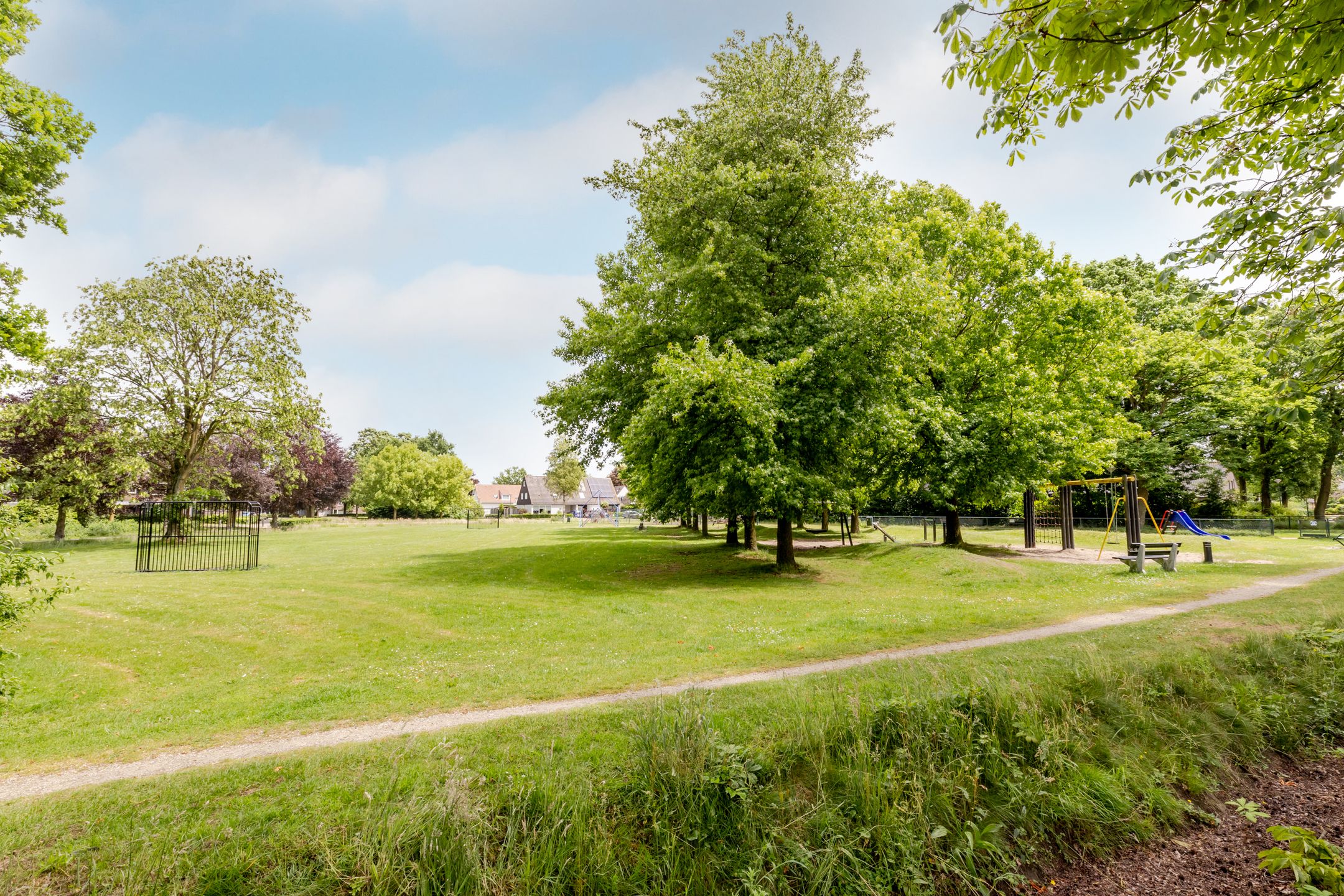Photo 48 of Burg. Den Oudenstraat 2