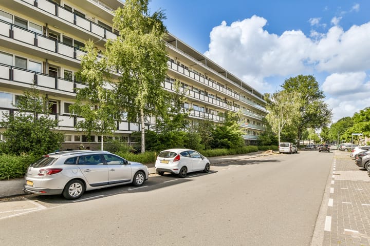 Photo 3 of Maarten Lutherweg 187