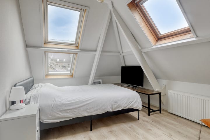 Foto 28 van W. de Vries Robbéweg 28