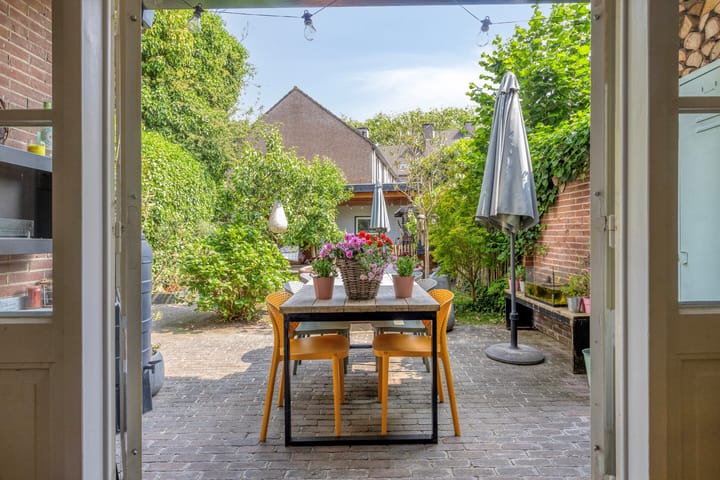 Foto 3 van W. de Vries Robbéweg 28