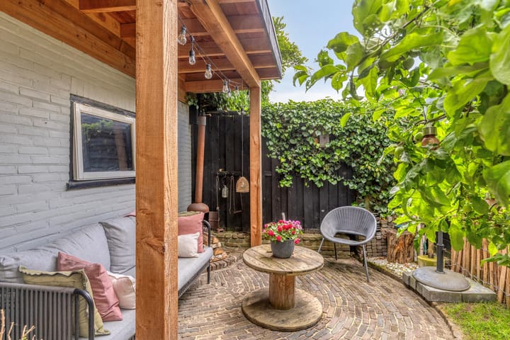 Foto 36 van W. de Vries Robbéweg 28