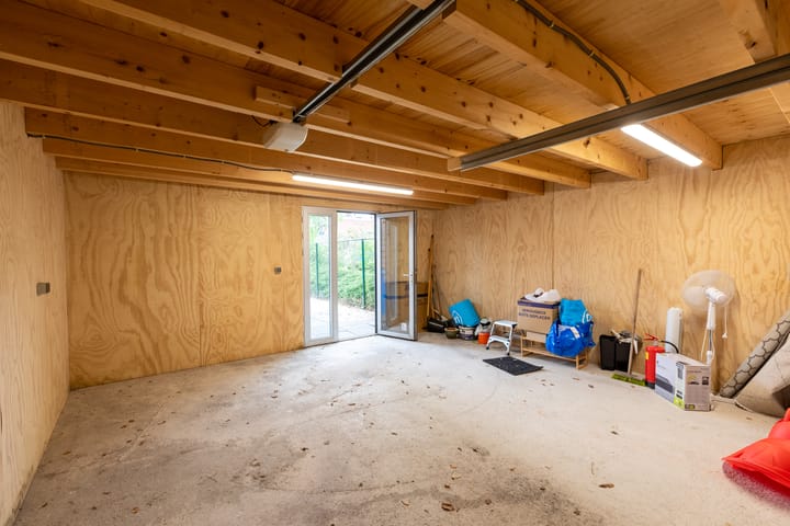 Foto 32 van Delftsestraatweg 154