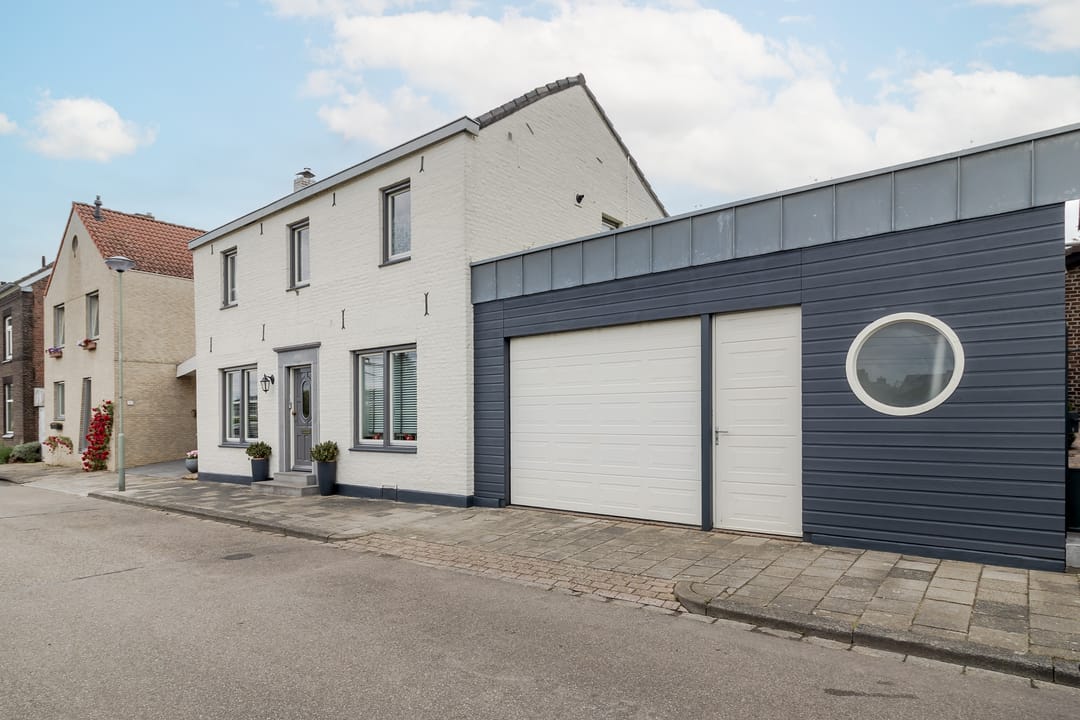 Photo 2 of Prinses Wilhelminaweg 12