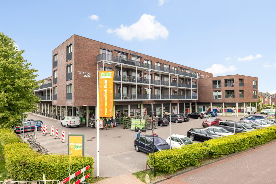 Foto 2 van Peter van Thaborplein 44