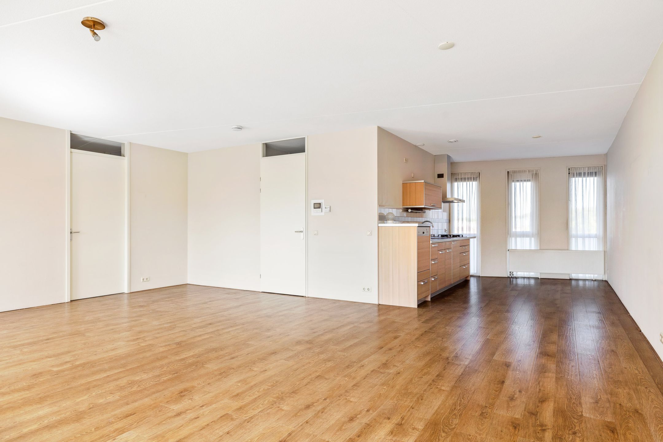 Foto 15 van Peter van Thaborplein 44