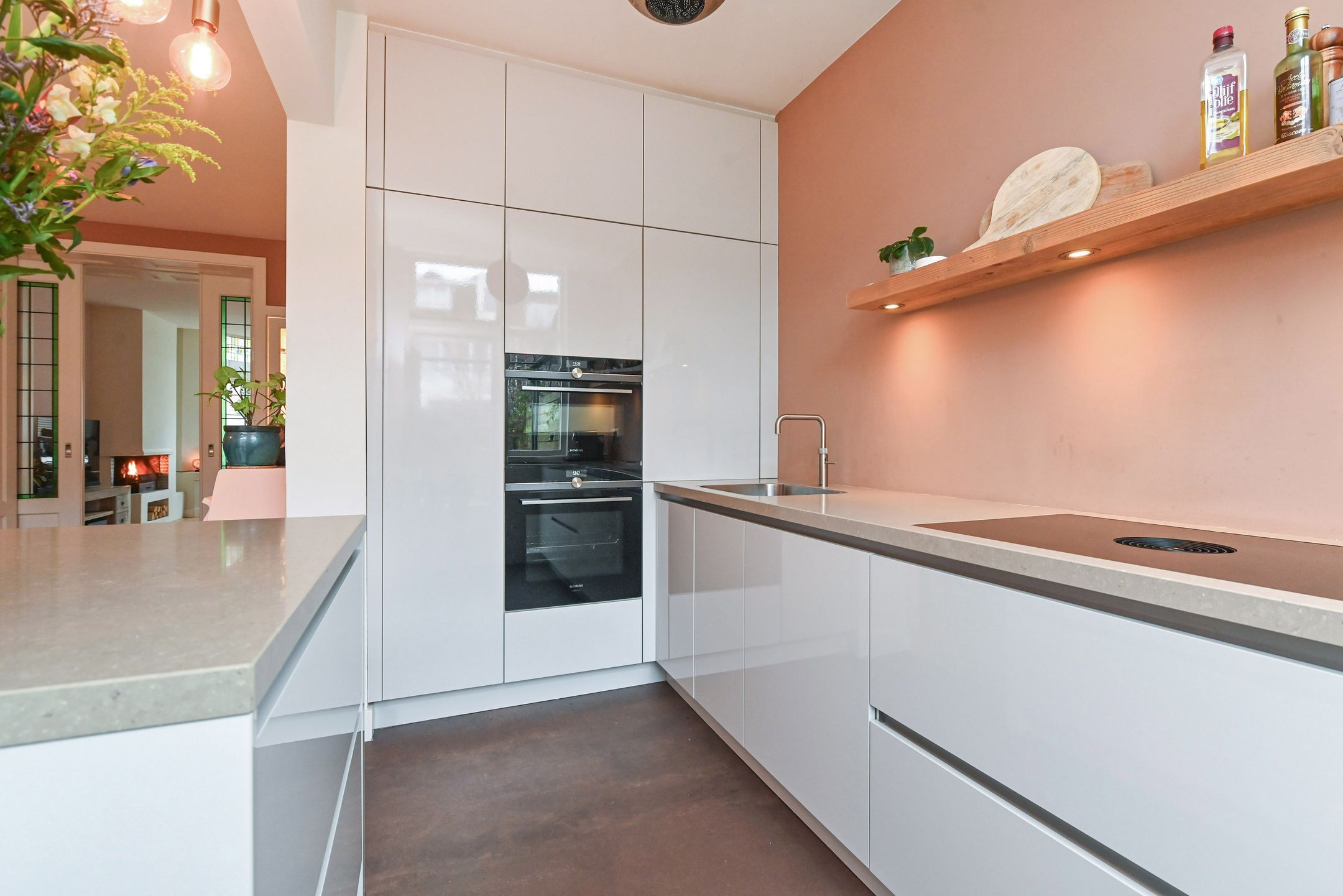 Photo 24 of Laan van Eik en Duinen 184