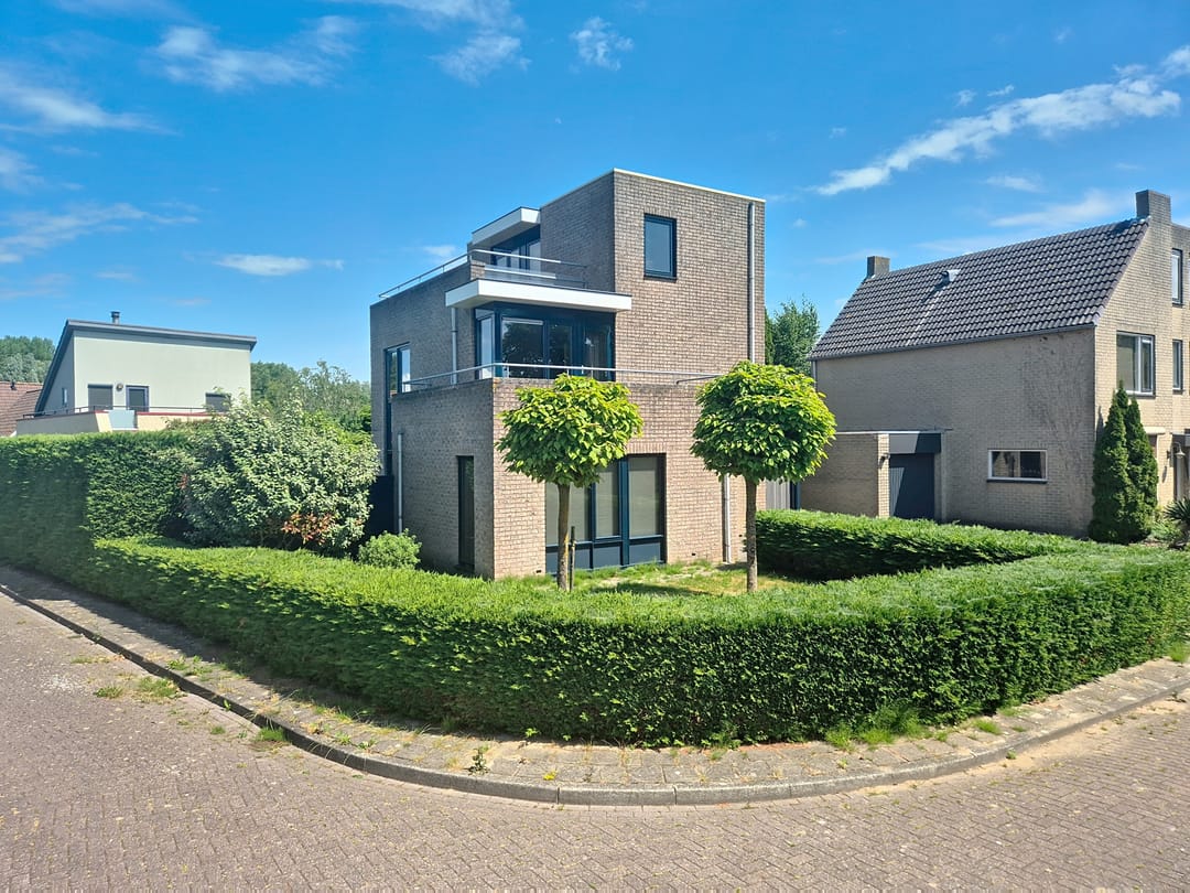 Foto 1 van Parmastraat 6