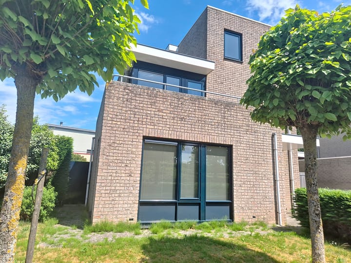 Photo 4 of Parmastraat 6