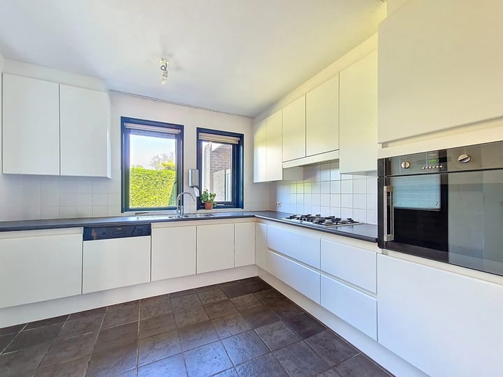 Photo 14 of Parmastraat 6