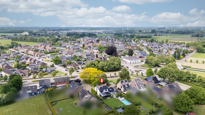 Foto 5 van Dorpskant 4