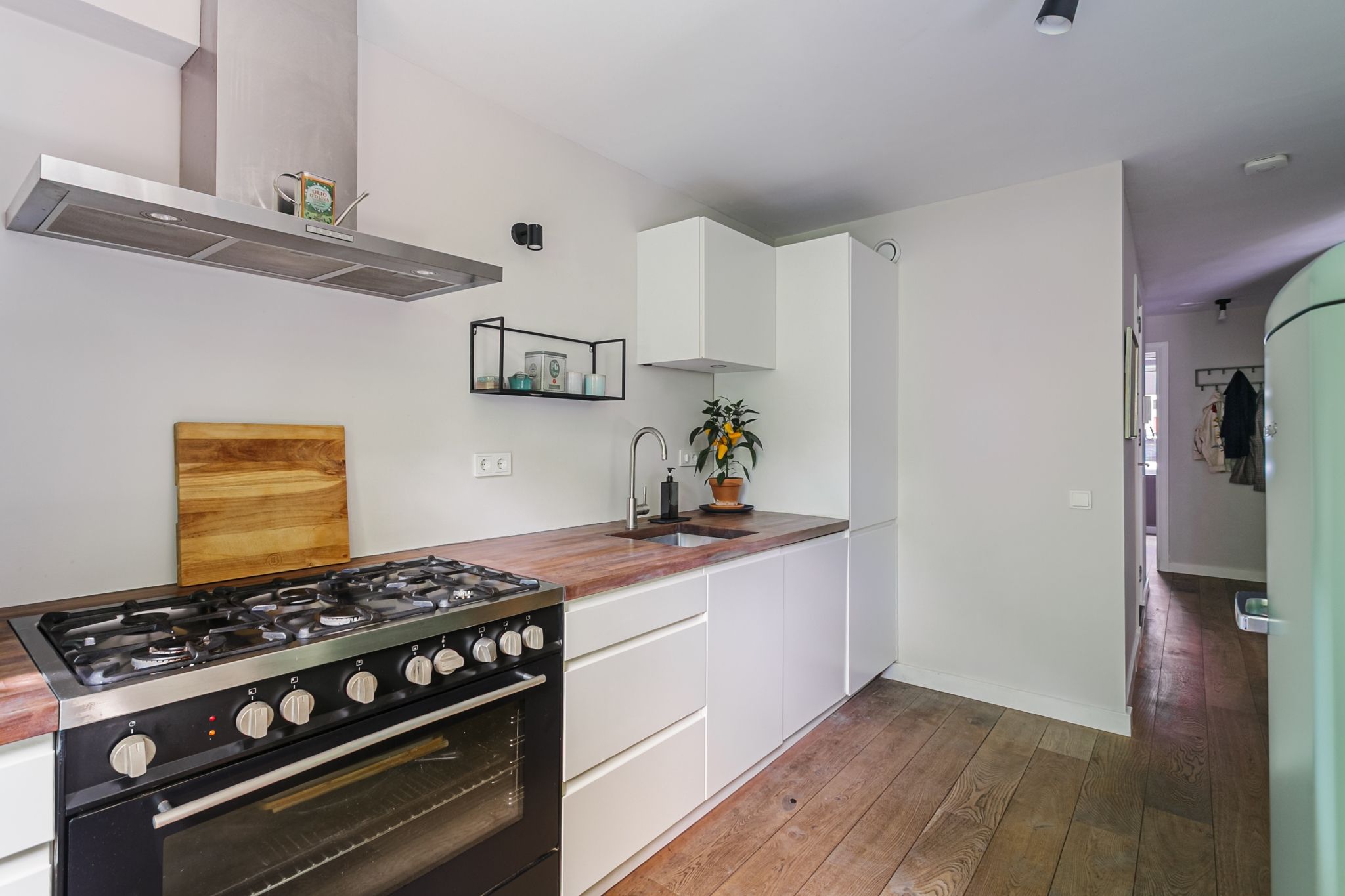 Foto 18 van Niasstraat 30-A