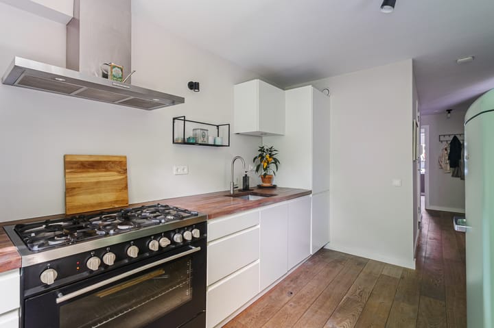 Photo 18 of Niasstraat 30-A