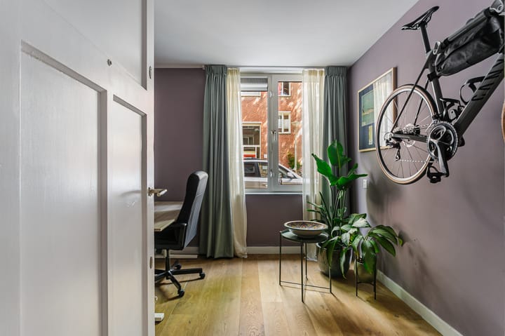 Photo 35 of Niasstraat 30-A